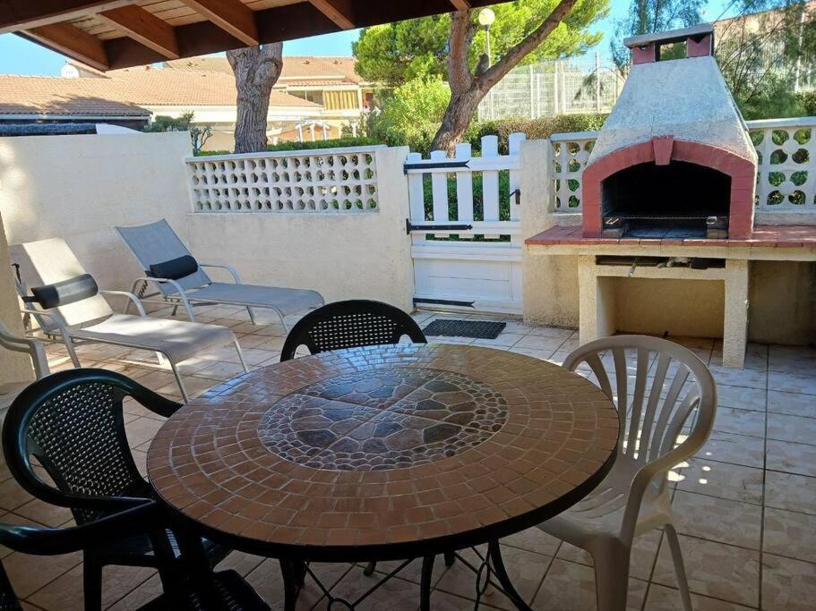 Chez Yamina Villa Груисан Екстериор снимка